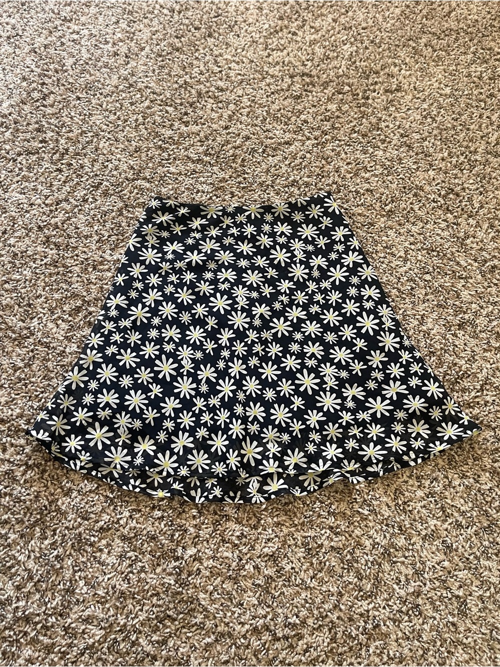 NWT‎ H&M Divided Daisy Floral Mini Skater Skirt Black White Zip Lined Size 0 90s